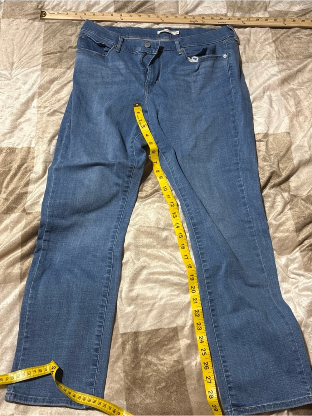 Levi's Women's Straight Leg Jeans in Blue Denim